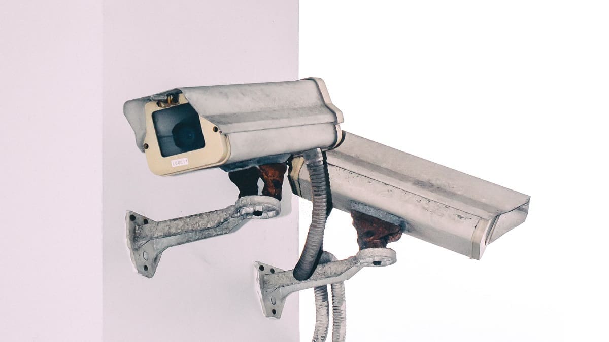 Perimeter Security with IP Camera Surveillance Using Optical LAN