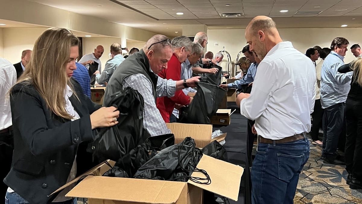 ӰPro building hygiene kits for Fort Worth area veterans